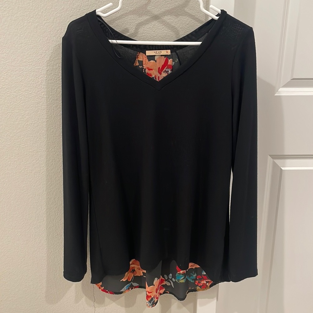 Stitch Fix Floral top - worn 3x! Excellent Condition.